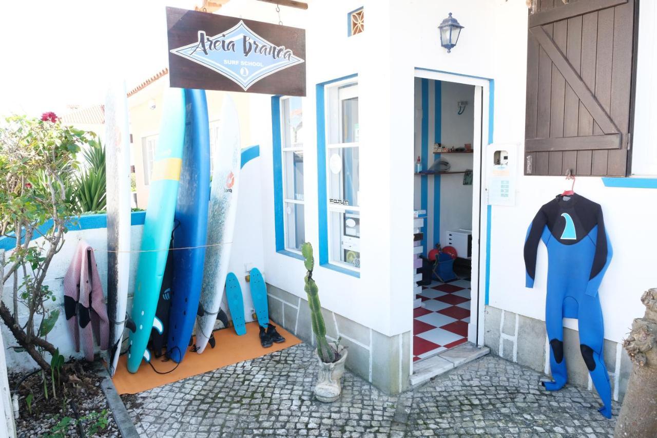 West Coast Surf Hostel Areia Branca Exterior photo